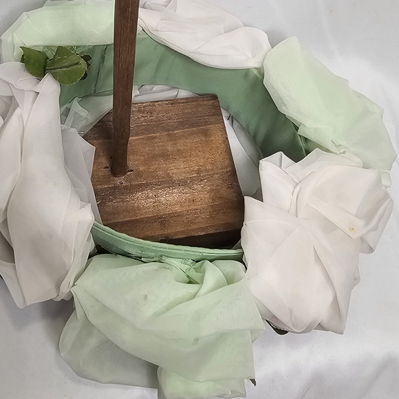 Vintage Chiffon White And Pale Green Floral Crown - Picture 7 of 13